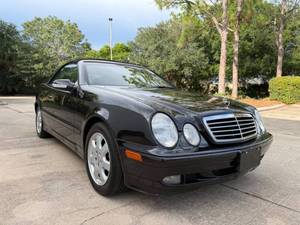 Prezzo basso, Mercedes-Benz CLK 320 del 2002, auto usata in vendita. - Product Image 1