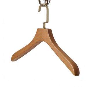 Cintres en bois de hêtre FSC écologiques de qualité supérieure, finition naturelle brillante avec quincaillerie dorée pour l'affichage de vêtements de luxe en <span class=keywords><strong>magasin</strong></span> - Product Image 2