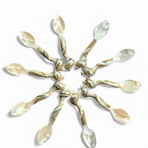 Cuchara de Nácar para Yogur, Postre y Uso en Mesa de Alta Cocina, Hecha en Vietnam - Product Image 3