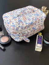 Boîte à maquillage vintage en coton Le Souvenirs avec fermeture à glissière - Durable, résistante à l'eau, écologique, personnalisable, étui de voyage - Product Image 2