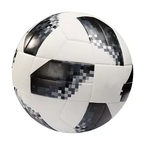 Balón de Fútbol Pakistaní con Diseño Personalizado, Estilo Profesional, Balón de Fútbol de Cuero con Diseño Personalizado, Balón de Fútbol de la Mejor Calidad - Product Image 1