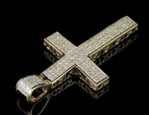 Eleva tu estilo espiritual S925 Plata Moissanite VVS Claridad Corte redondo Diamante Cruz Colgante para hombres Mujeres - Product Image 4