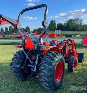 Nuevo Tractor de Ruedas TYM 4215H 2024 con Cargador, Motor Cummins de 42HP, Transmisión 4x4, Bomba y Caja de Cambios en Venta al Mejor Precio - Product Image 2