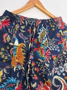 Conjuntos de ropa de noche para mujer con estampado de bloques de calidad de exportación Premium Conjuntos de ropa de salón de lujo disponibles a precios al por mayor OEM - Product Image 2
