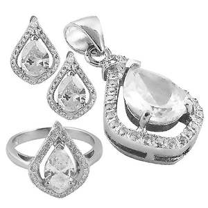 Ensemble de bijoux en argent 925 pour femmes, forme de cœur, cristal taillé en poire, collier, boucles d'oreilles, bague, élégant, hypoallergénique, mariage - Product Image 1