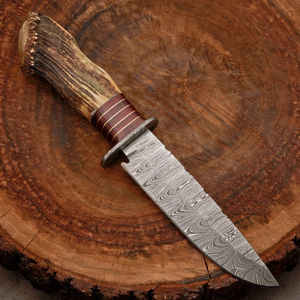 Couteau de chasse et de survie Bowie à lame dentelée en acier inoxydable fait main |   Couteau à lame fixe Full Tang avec manche en bois de cerf et étui en cuir - Product Image 4