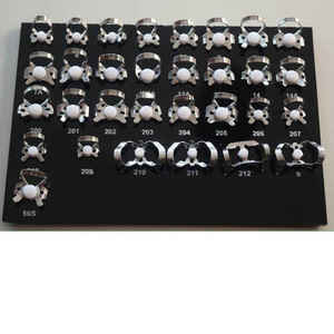 Juego de Pinzas de Goma para Dique Dental Endodóntico, 31 Piezas con Bandeja Negra, Instrumentos Dentales, Gran Venta - Product Image 1