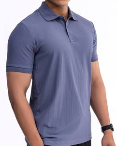 Polos élégants pour hommes Polos OEM Custom Fashion Tee Trendy à manches courtes Couleur claire Sans col avec deux boutons Confort - Product Image 4