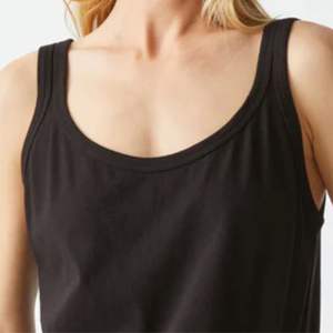Camiseta sin mangas básica ultra cómoda con cuello redondo para mujer, armario esencial para todas las estaciones, tallas grandes disponibles - Product Image 5