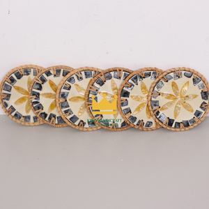 Posavasos de ratán modernos redondos ecológicos con incrustaciones coloridas, manteles naturales hechos a mano para tazas de té y café - Product Image 3