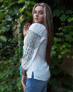 Blusa bordada de algodón de estilo rumano para mujer, Top tradicional personalizado con hermosa decoración de encaje - Product Image 3