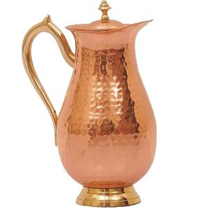 Pichet en métal en cuivre robuste avec base large et forme arrondie conçu pour les restaurants, les hôtels ou les cuisines traditionnelles - Product Image 4