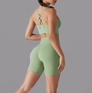 Conjunto de Yoga ligero sin costuras de talla XL para mujer, tela elástica brillante, ropa activa, entrenamiento físico, incluye mallas de talla grande - Product Image 6