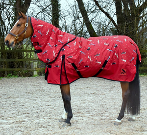 Alfombras de caballo de invierno personalizadas con nuevo diseño impermeable y hechas de hojas de caballo de poliéster 100 por ciento - Product Image 4