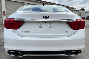Sedán K900 LuxXury USADO de 2015 - Product Image 2