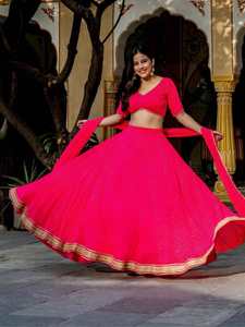 Lehenga ที่สวยงามกับ zari และ cording ลูกไม้ทำงานกับ leheriya พิมพ์ - Product Image 4