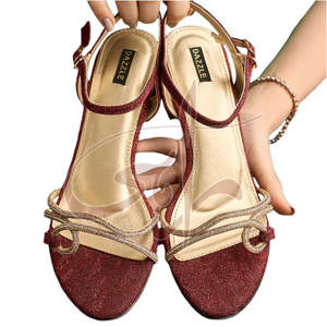 Sandalias de Tacón Antideslizantes Hechas Profesionalmente al por Mayor, Nuevo Diseño de Moda Personalizable, Material Duradero, Gran Venta - Product Image 3