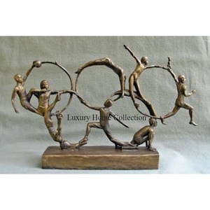 Escultura de madera de diseño alucinante con base de Metal y soporte Color negro recubierto de polvo Diseñador de lujo Suministros para el hogar y la Oficina - Product Image 5