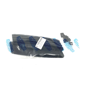 Par de rejillas laterales de plástico para Lambretta DL/GP 125, 150 y 200 - Product Image 2