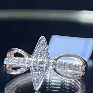 แหวนทองคำแท้14K 18K ที่สวยงามพร้อมเพชรธรรมชาติของขวัญแฮนด์เมดแบบดั้งเดิมสำหรับเครื่องประดับชั้นดีที่ไม่เหมือนใครของเธอ - Product Image 1