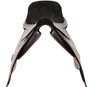 Silla de Montar Profesional de Cuero Negro Inglés de Primera Calidad para Doma y Polo, Accesorios Ecuestres Personalizables - Product Image 3