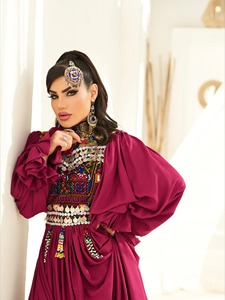Robe de mariée afghane Kuchi faite à la main, vintage, bohème, longue, à manches longues, traditionnelle, ethnique Pashtun, personnalisable, de haute qualité - Product Image 3