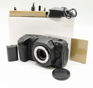 Cámara de Cine Digital Profesional 4K – Sensor MFT de Alto Rango Dinámico – Cámara de Cine Portátil Serie Elite - Product Image 1