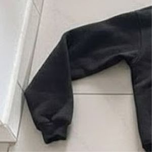 Conjunto Deportivo Elegante para Hombre, Sudadera y Pantalones Cómodos, Alta Calidad, Suaves y Duraderos, Ideales para Gimnasio y Actividades al Aire Libre - Product Image 6