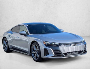 100% Asequible, CON DESCUENTO, Audi E-tron GT PremiumPlus Quatro AWD 2022 Usado en Excelentes Condiciones, Volante a la Izquierda y Derecha - Product Image 3