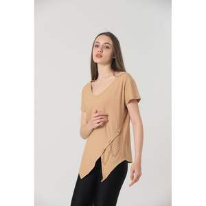 Blusas y Camisas de Mujer con Cuello en V y Cadena de Piedras Topshow - Accesorio de Moda al por Mayor - Product Image 4