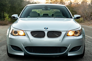 BMW M5 d'occasion en bon état, conduite à gauche/droite, 2006 - Product Image 6