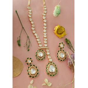 ชุดสร้อยคอเพชรโมอิสชุบทองมีสไตล์พร้อมต่างหูคอลเลกชันชุดแต่งงานแบบดั้งเดิมของผู้หญิง - Product Image 1