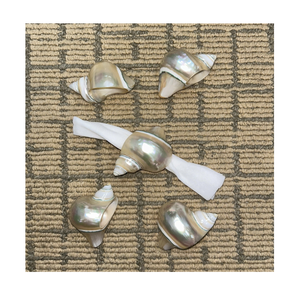 Anneaux de serviette en coquillages faits à la main pour une décoration élégante de table et des événements de style côtier - Product Image 1