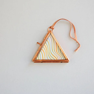 Hot Selling Metal Brass Photo <b>Frame</b> Triangle Shape Clear Glass Wall-Hinged Hanging Feature Office Home Modern Jewelry Boxes - Product Image 6