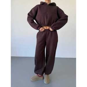 Survêtement gris chiné clair pour femme avec veste à capuche zippée et pantalon assorti, marque privée OEM Trackstar - Product Image 6