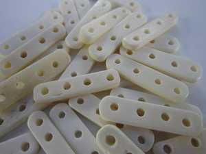 Bracelet Faizacraft 100% perles d'os forme carrée emballé dans une boîte - Product Image 3