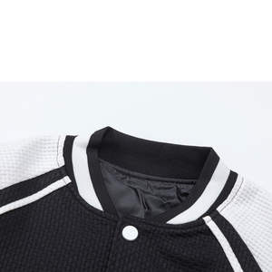 Veste universitaire en satin patchwork pour homme et femme, fabricant OEM, broderie en chenille, manches longues, imperméable, respirante, doublée en polaire - Product Image 3