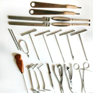 DEBONAIRII 24 pièces d'instruments chirurgicaux vétérinaires réutilisables durables en acier inoxydable de haute qualité certifiés CE ISO pour chiens - Product Image 2