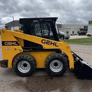 Chargeuse compacte haute performance GEHL R220 - Product Image 6