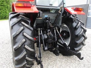 1997 Massey Ferguson 4255 4WD รถแทรคเตอร์ทนทานเครื่องจักรการเกษตรที่เชื่อถือได้แบริ่งเกียร์เครื่องยนต์ที่ใช้สำหรับการเกษตร - Product Image 4
