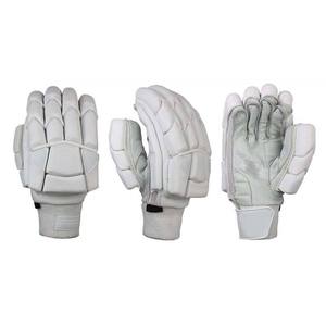 Gants de frappe de cricket légers professionnels Design en cuir confortable avec logo personnalisable et couleur pakistanaise - Product Image 1