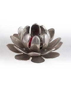 Meilleur bougeoir de luxe parfumé en métal poli et aluminium pour la décoration de la maison Vente à chaud - Product Image 1