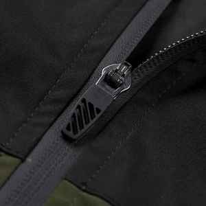 <b>Men's</b> Lightweight Windproof Hooded Jacket Breathable Water-Resistant Thick Sportswear with Embossed <b>Zip</b> <b>Pockets</b> for Outdoor Use - Product Image 6