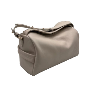 Sac à main pour femme en cuir véritable de qualité supérieure de créateur beige avec bandoulière et fermeture zippée et poches intérieures - Product Image 2