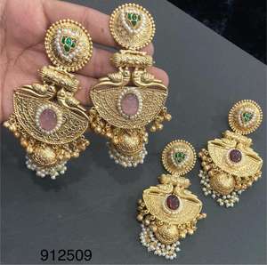 2025 nouveau à la mode Antique plaqué or longue rétro balancent allemand argent plaqué or Jumka boucles d'oreilles indien traditionnel bijoux - Product Image 1