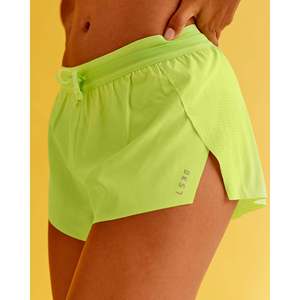Short de course mi-long Accelerate 3 pour femme - Short de sport taille haute en Spandex vert Hyper avec logo personnalisé - Product Image 1