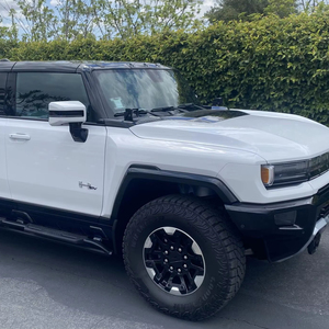 Venta en Subasta: Hummer EV Pickup Edition 2021, Tracción en las Cuatro Ruedas con Tres Motores, Paneles de Techo Removibles, Modo CrabWalk - Product Image 1