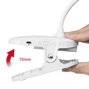 Lampada da Scrivania LED USB V8 (Micro-USB) Luce Bianca Calda, Design Minimalista con Paralume Nero, Alimentazione DC per Lettura e Studio Notturno - Product Image 1