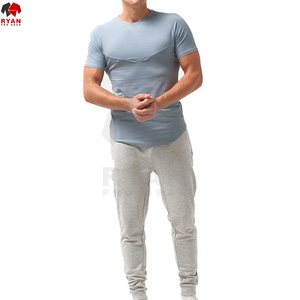 Camiseta de gimnasio para hombre con logotipo personalizado al por mayor, camiseta de gimnasio clásica y elegante para hombre, camisetas personalizadas de tela suave con timbre - Product Image 3