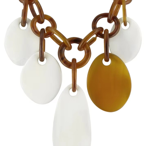 CHAÎNES Nouvelle Arrivée Buffalo Ox Corne Collier Poli Animal Style Os Bijoux Conception Naturelle Perles Femmes Filles De Mariage - Product Image 1